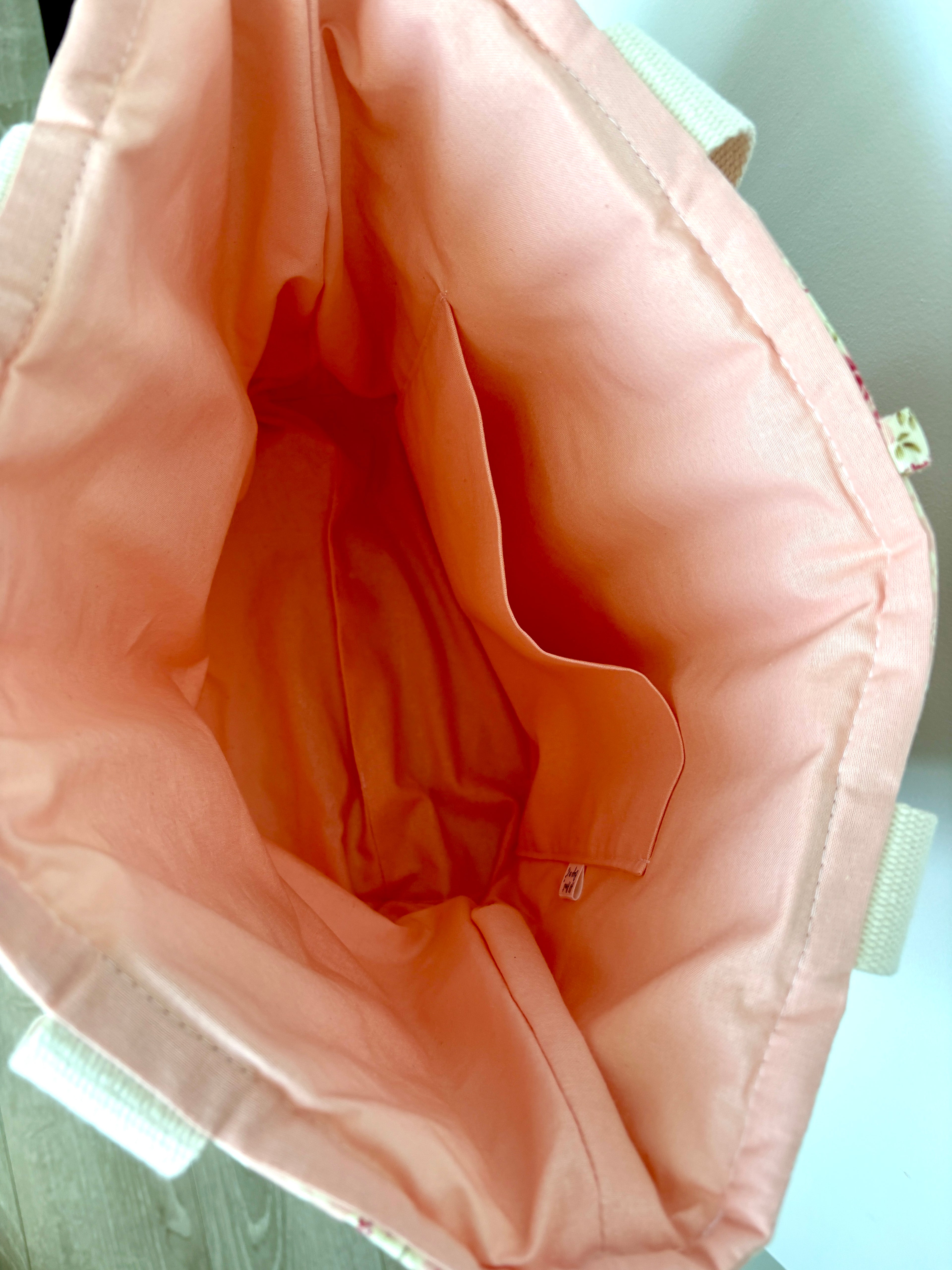 Sac fourre-tout en coton matelassé patchwork floral vert, sac à main de style cottagecore