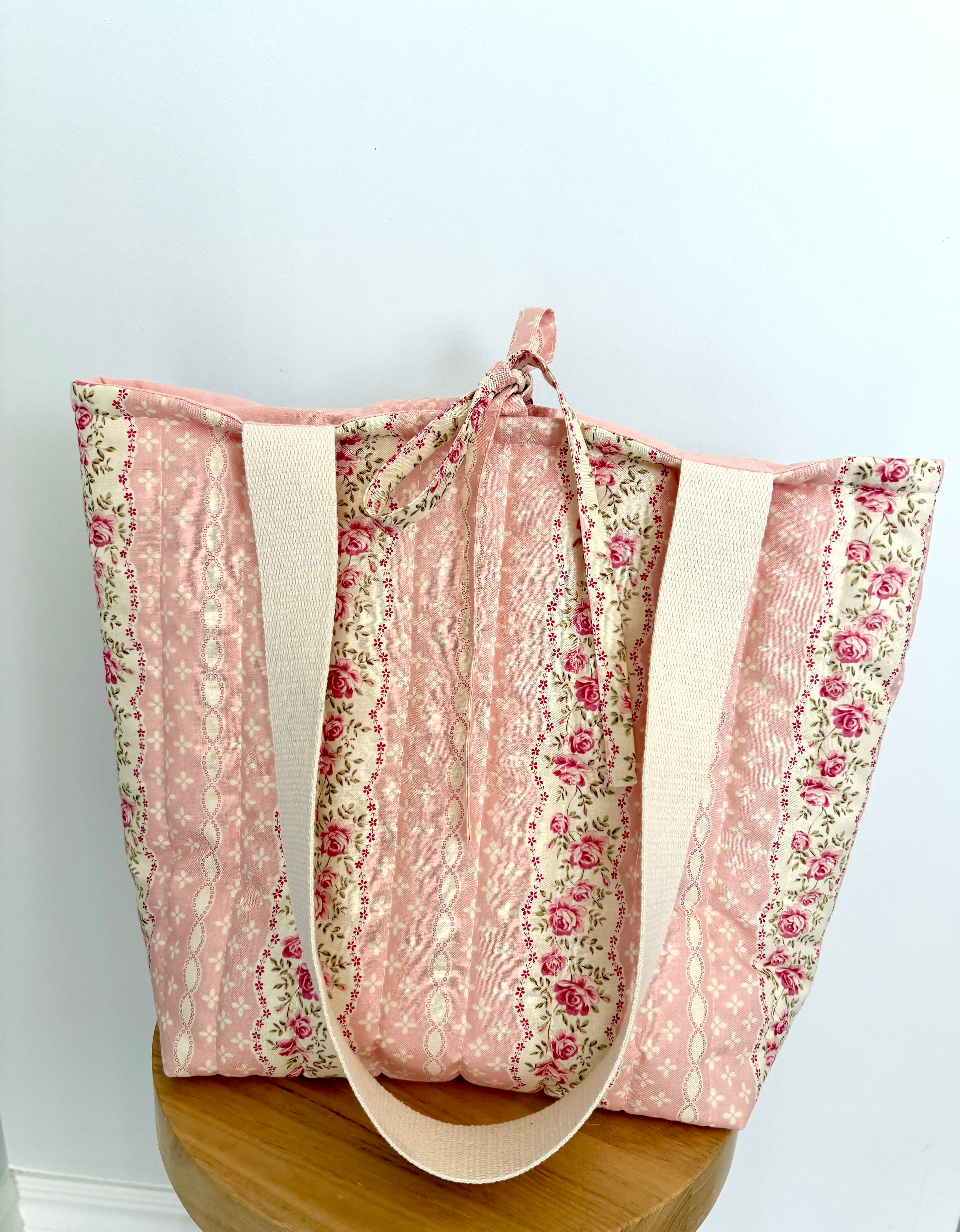Sac fourre-tout en coton matelassé patchwork floral vert, sac à main de style cottagecore