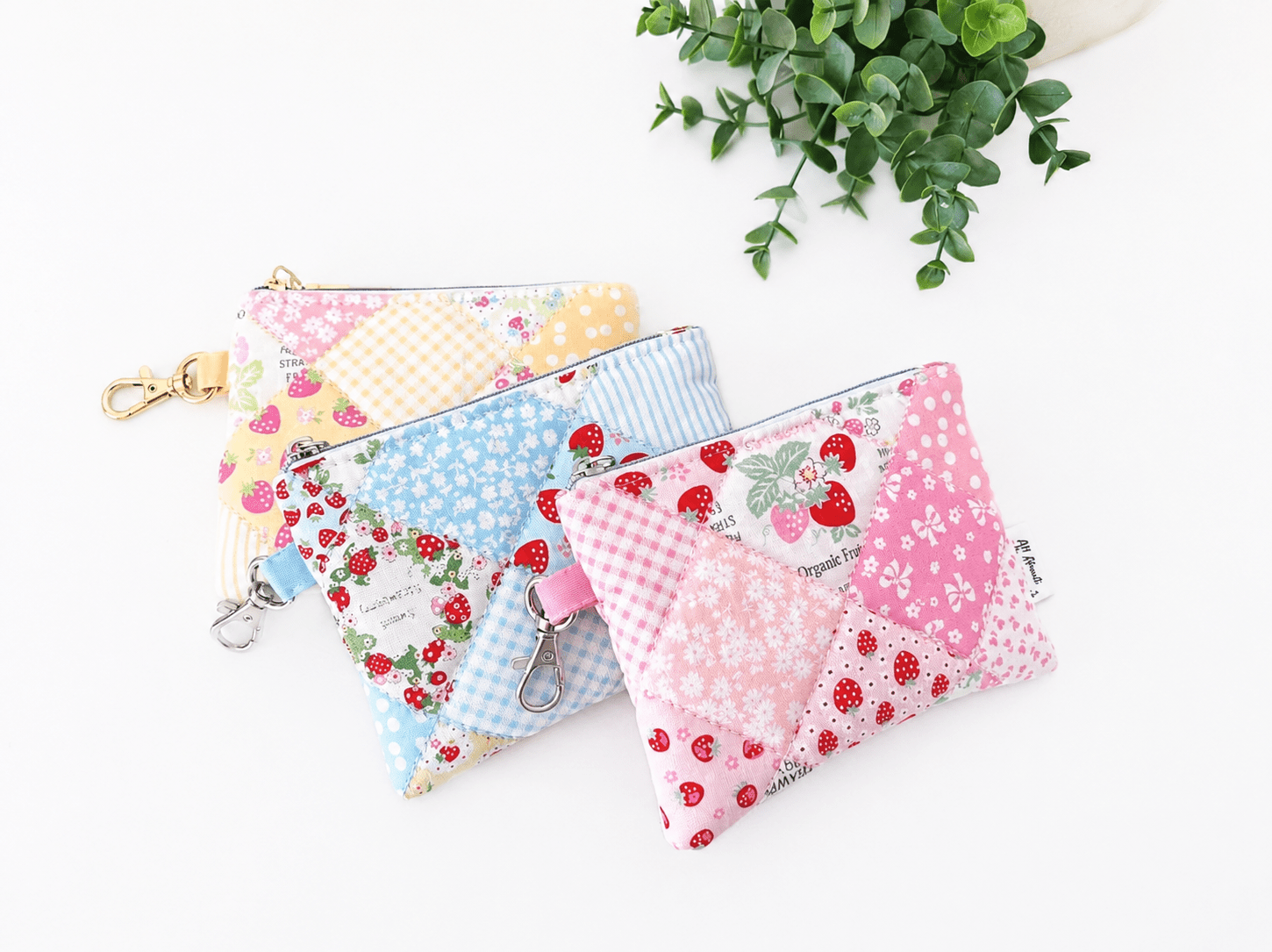 Mini Quilted Zipper Pouch: Strawberry Patchwork Cotton Wallet with pocket and clip - All About Bags Co