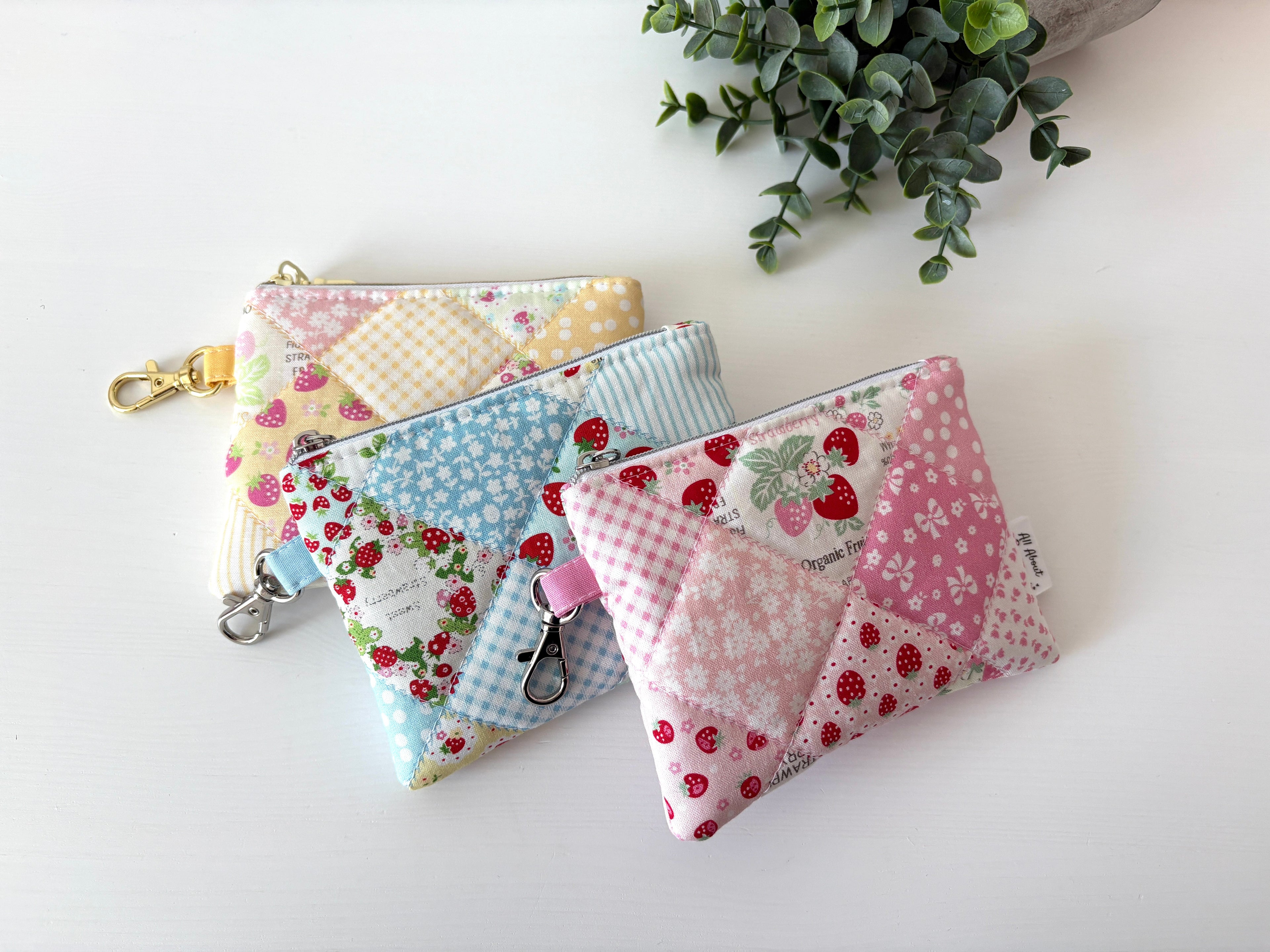 Mini Quilted Zipper Pouch: Strawberry Patchwork Cotton Wallet with pocket and clip - All About Bags Co