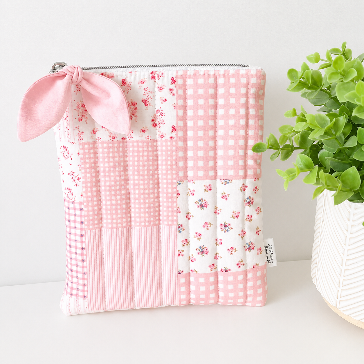 Peach Pink Patchwork Gingham Quilted Kindle Sleeve: Quilted Cotton E-reader Cover