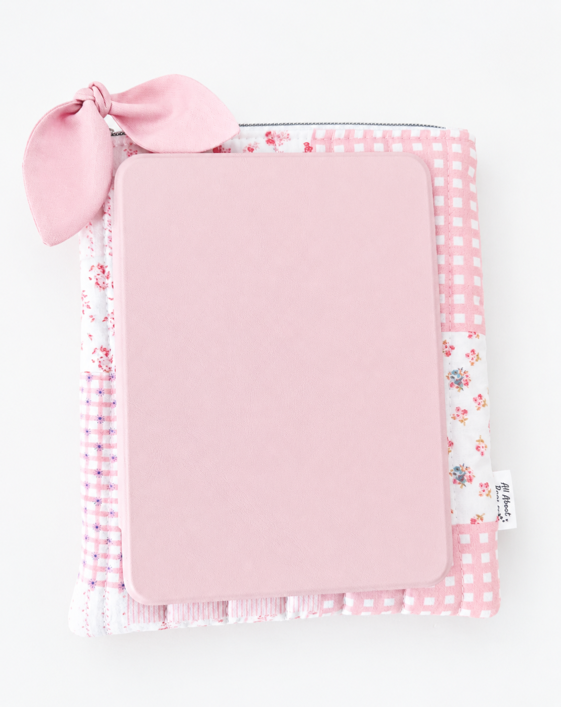 Housse de liseuse matelassée en vichy patchwork rose pêche : Housse de liseuse en coton matelassé