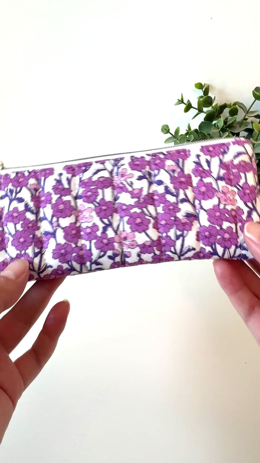Étui à lunettes matelassé : Trousse à crayons motif fraise, pochette zippée pour lunettes de lecture