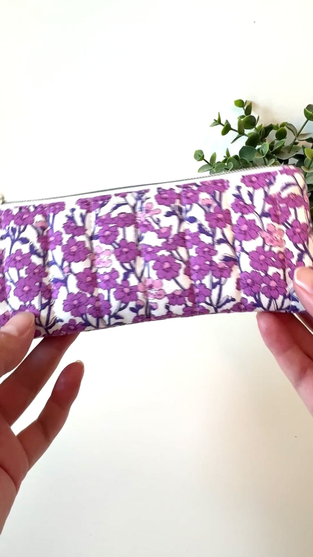 Étui à lunettes matelassé : Trousse à crayons motif fraise, pochette zippée pour lunettes de lecture