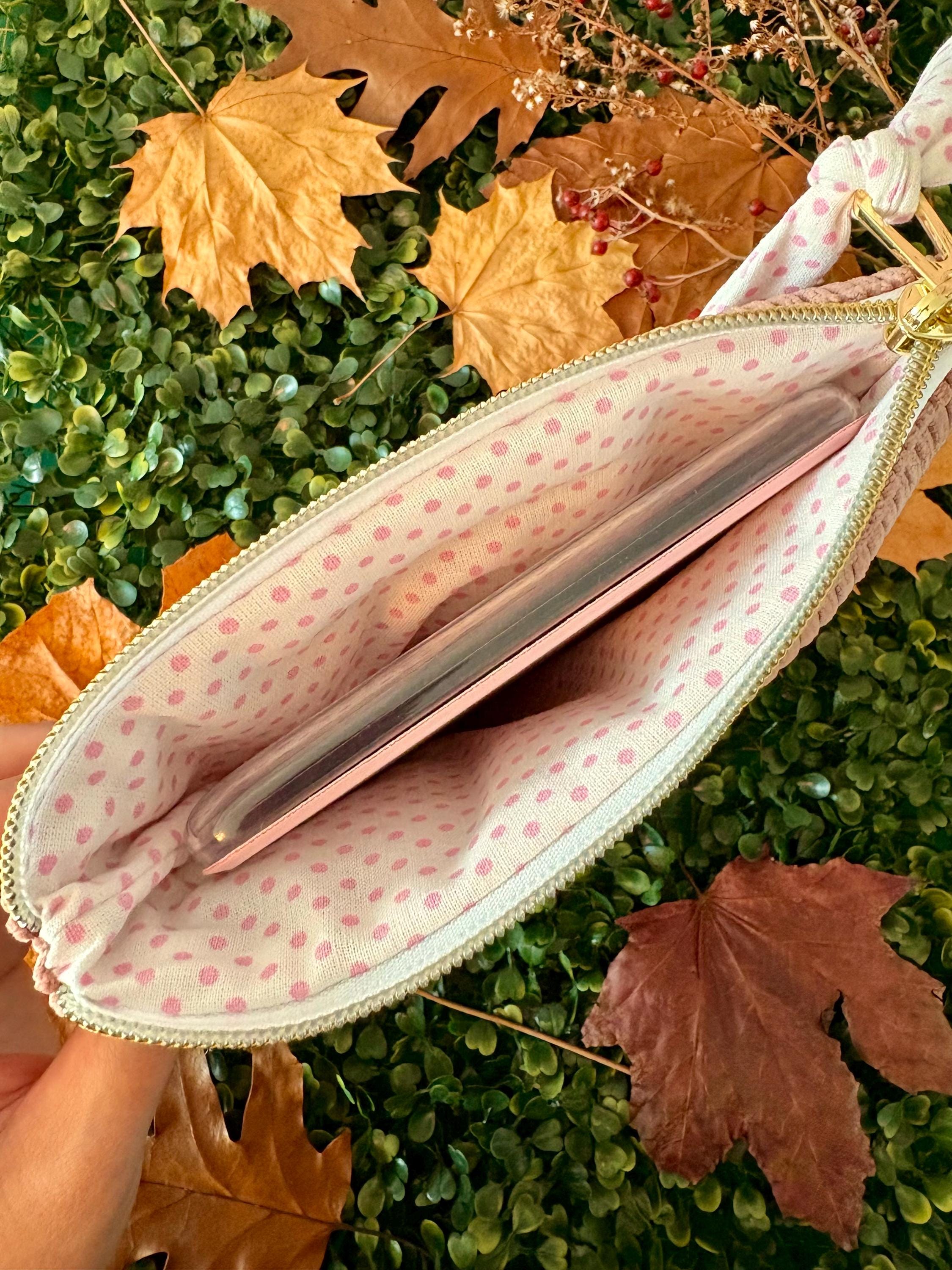 Quilted Kindle Sleeve: Pink corduroy with polka dot bow E - reader Cover - All About Bags Co