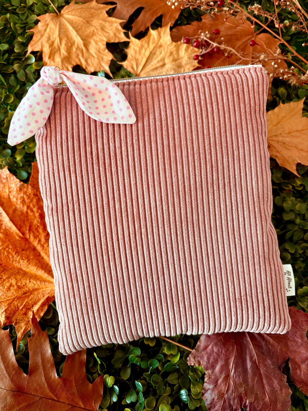 Quilted Kindle Sleeve: Pink corduroy with polka dot bow E - reader Cover - All About Bags Co