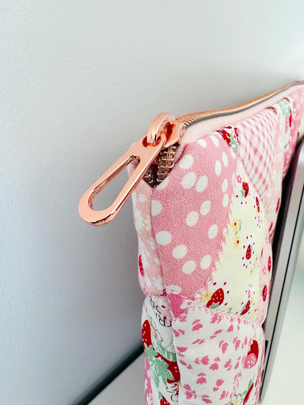 Quilted Strawberry Patchwork I pad and Laptop Sleeve, Pink Puffy Padded Case - All About Bags Co