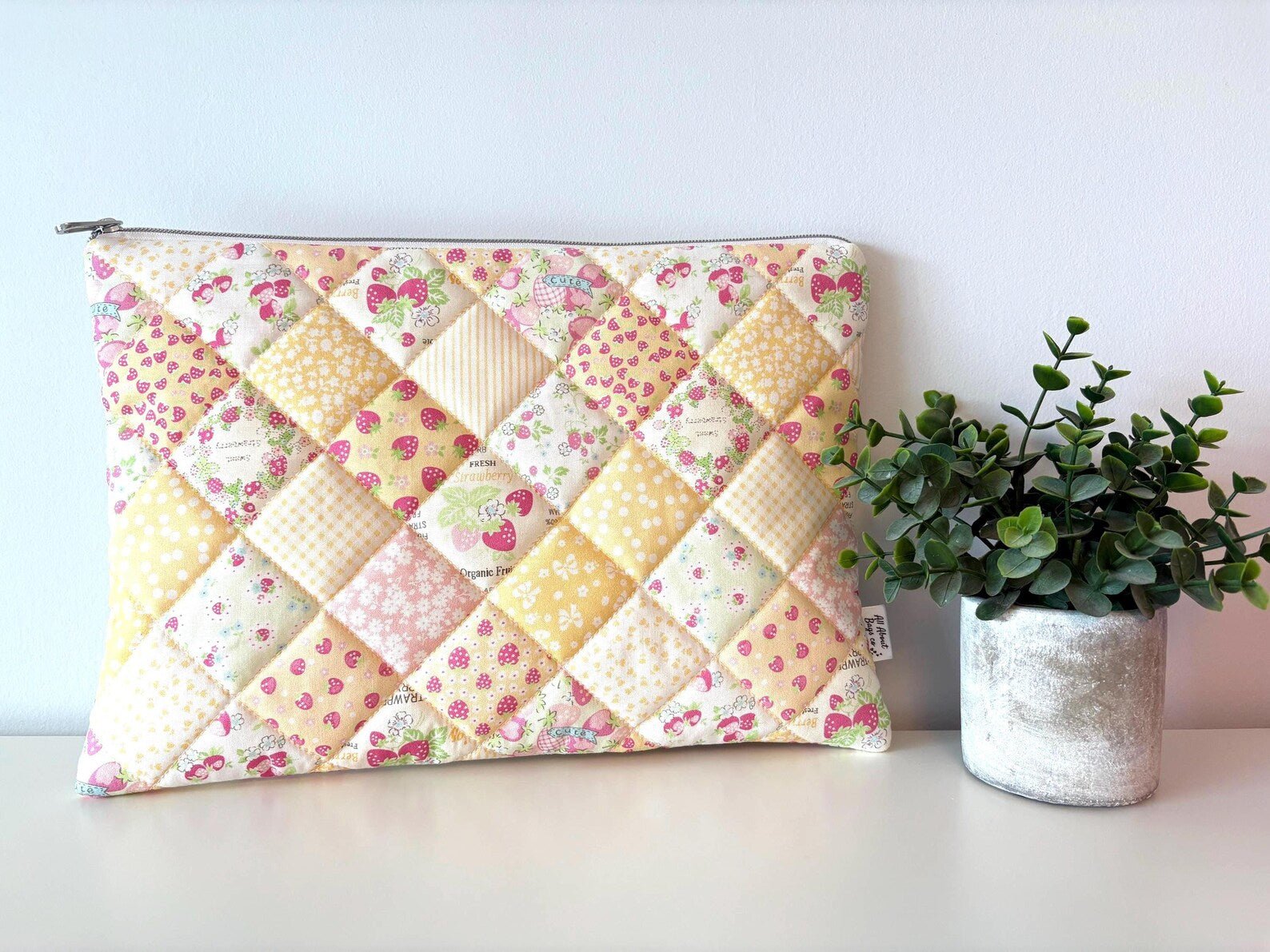 Quilted Strawberry Patchwork I pad and Laptop Sleeve, Pink Puffy Padded Case - All About Bags Co