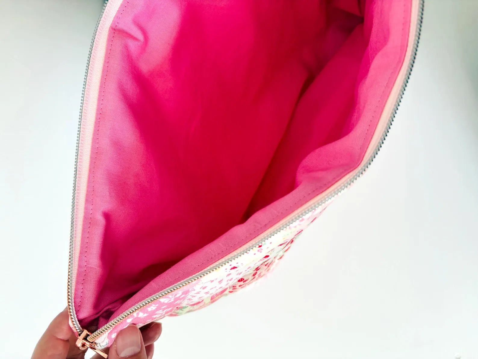 Quilted Strawberry Patchwork I pad and Laptop Sleeve, Pink Puffy Padded Case - All About Bags Co